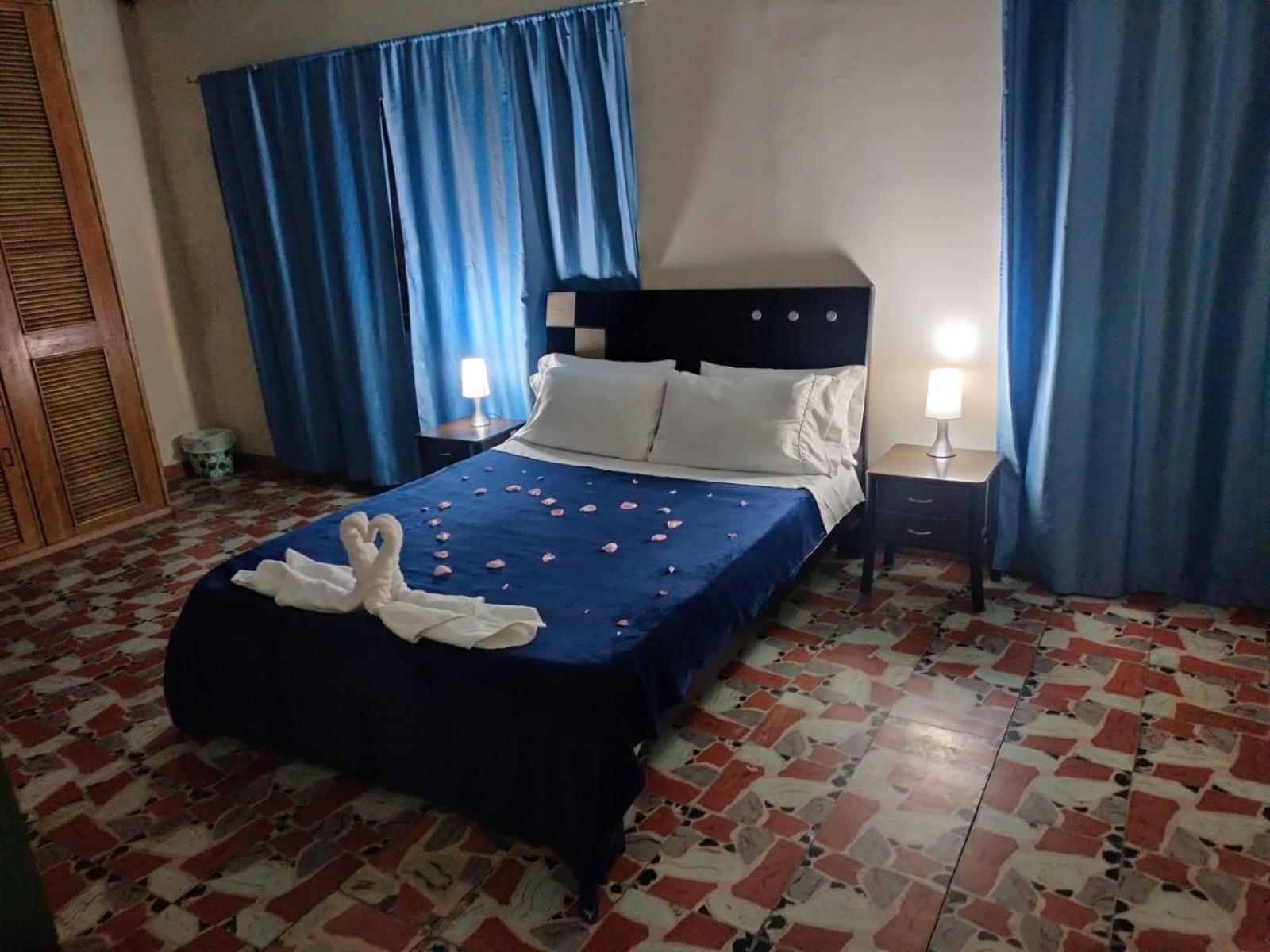 Cq Santa Ana 5* San Antonio del Tequendama